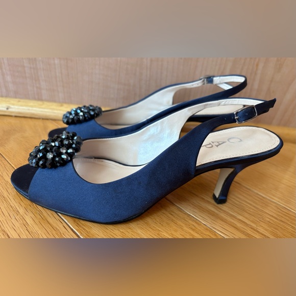 Caparros Slingback Sandals Open Toe Navy Blue Rhinestone Flower  Women’s 7B - Picture 2 of 6